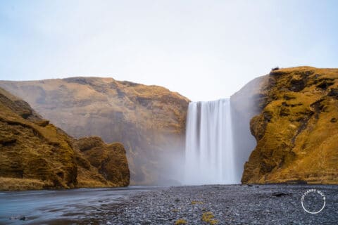 Skogafoss conheça essa linda e impressionante cachoeira na Islândia