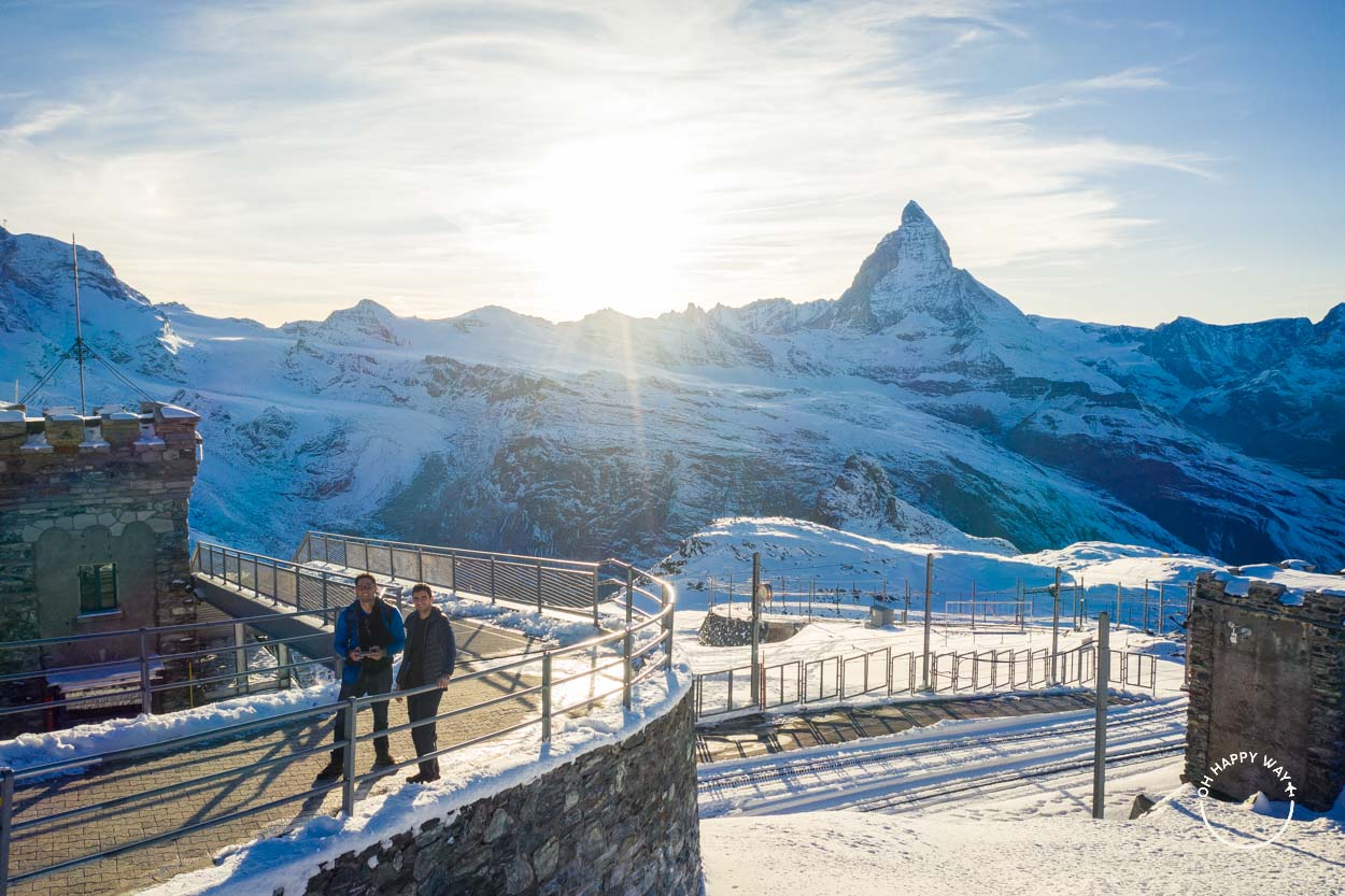 Marcos e Daniel com o monte Matterhorn ao fundo