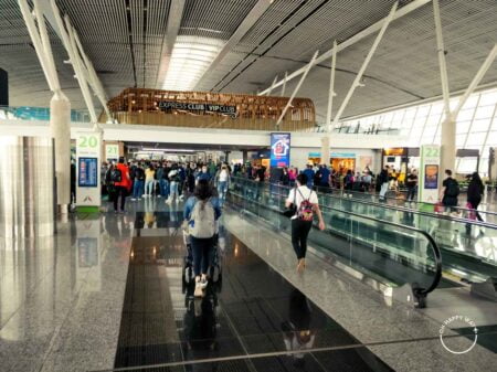 Experiência ao viajar na pandemia: Saguão no aeroporto de Brasília