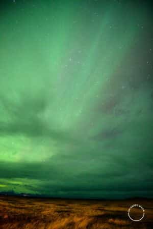 Aurora Boreal próxima ao Fosshotel Nupar, Islândia