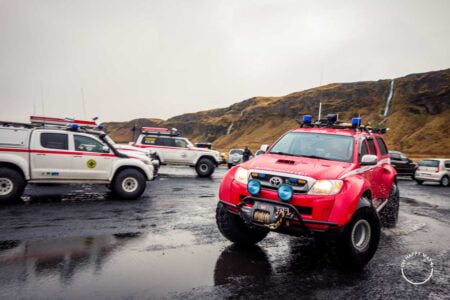 Carros de resgate na Islândia