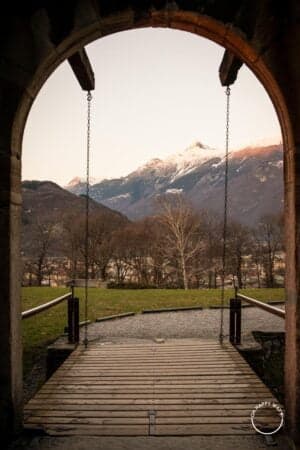 Molduras com paisagens naturais: Montanha vista do castelo Montebello, Bellinzona.
