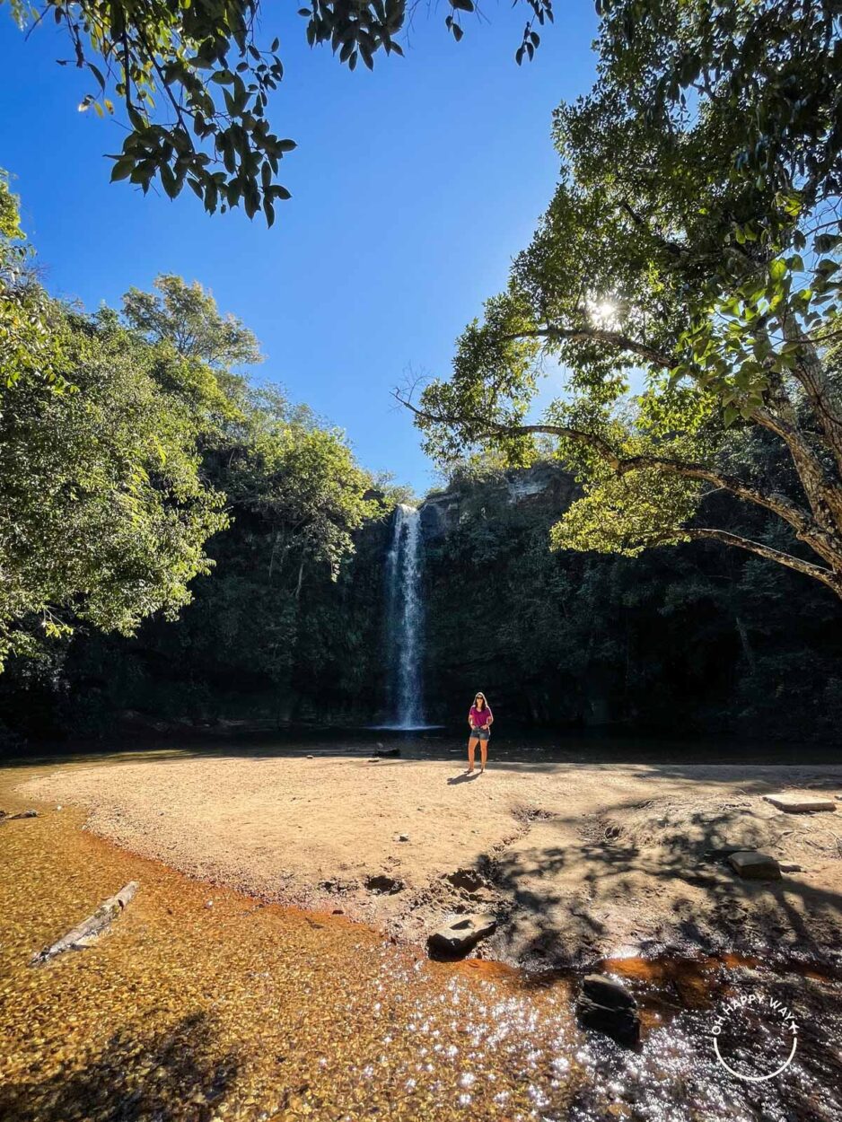 Bruna na cachoeira do Abade, dentro da Reserva do Abade, em Pirenópolis