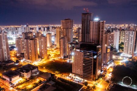 Vista aérea do Quality Hotel Flamboyant Goiânia