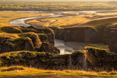 Cânion Fjaðrárgljúfur, na Islândia.