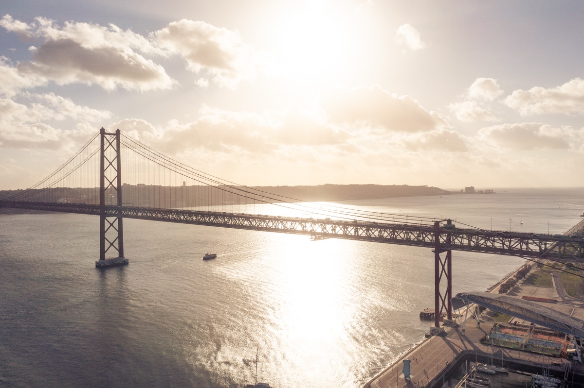 Passeios em Lisboa: Vista aérea da Ponte 25 de Abril
