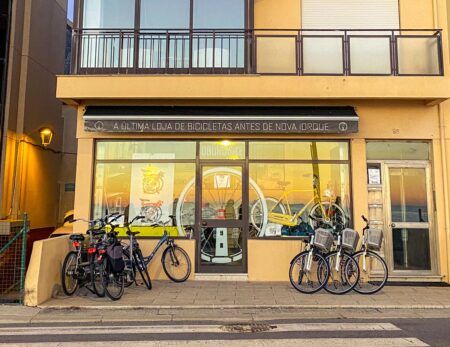 A última loja de bicicletas antes de Nova Iorque, na cidade do Porto