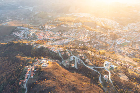 Vista aérea de Lamego, na região do Douro.