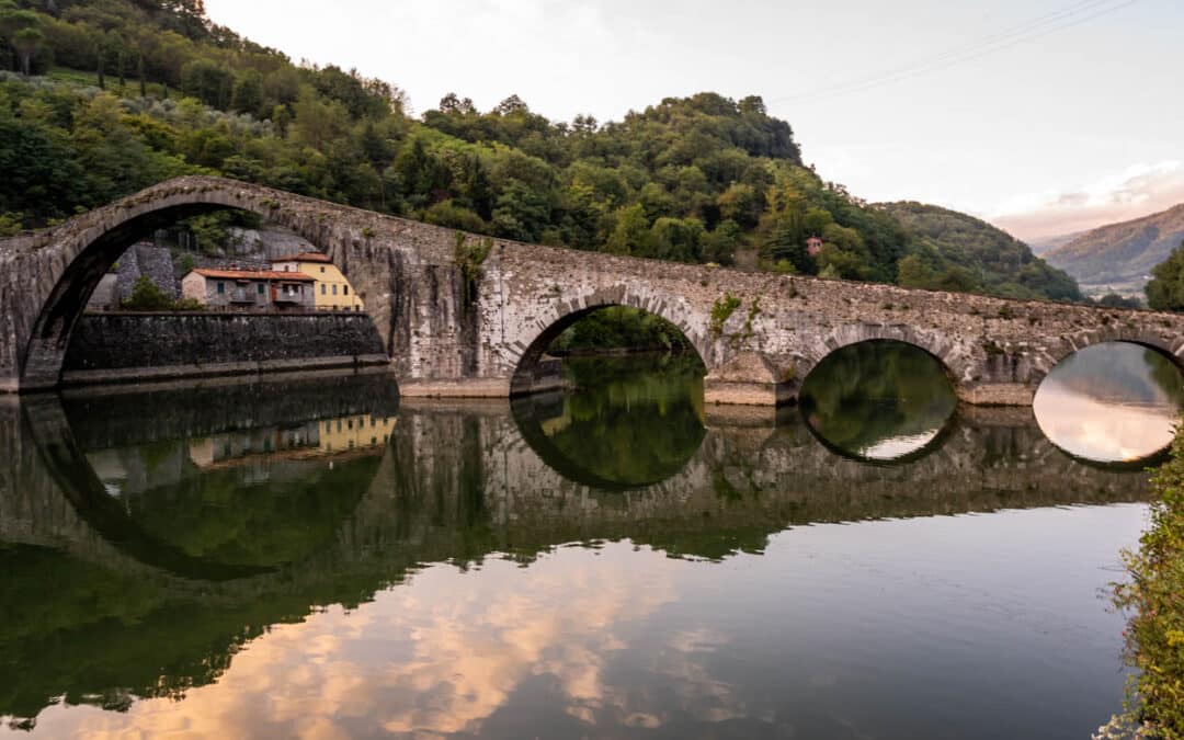 Ponte della Maddalena, uma das mais belas e charmosas da Itália