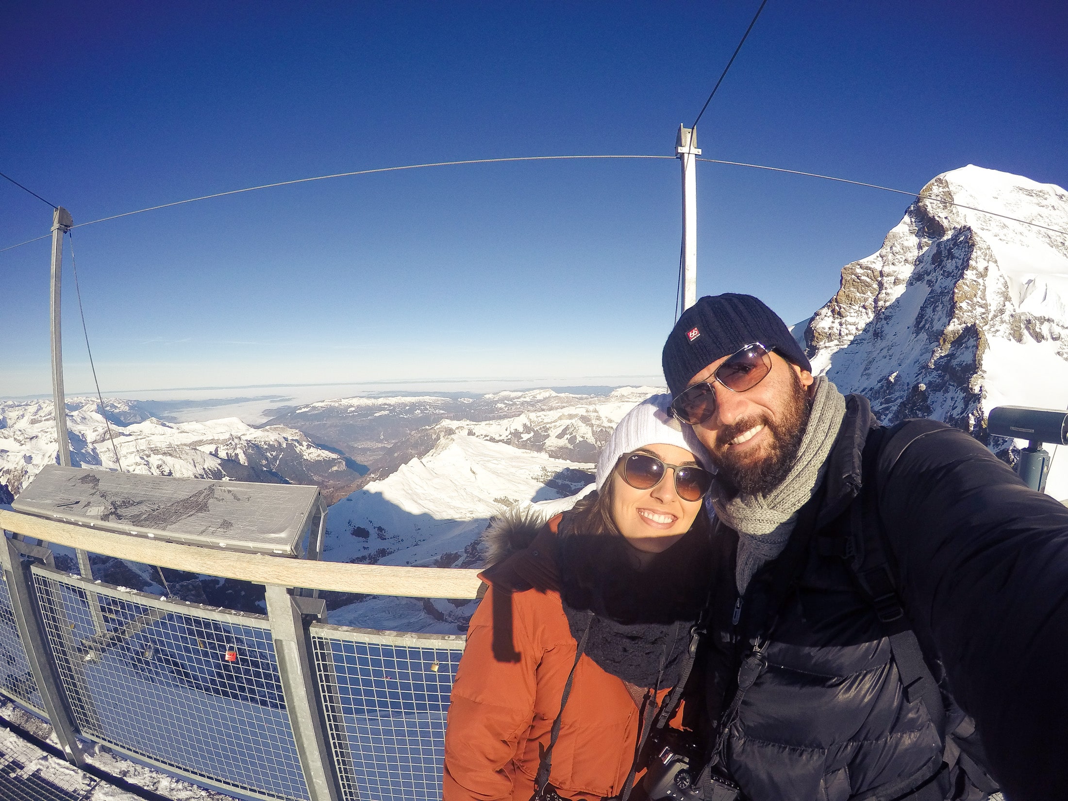 Marcos e Bruna no observatório Esfinge, no Jungfrau